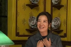 贾玲43岁生日照曝光，瘦身成功气质惊艳