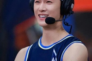 李昀锐与亲哥相似度爆表，内娱新晋顶流兄弟引热议