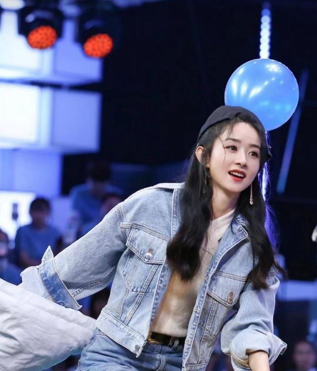 赵丽颖抹胸设计展示