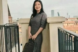 贾玲近照曝光：健康身材引热议，瘦身100斤后回归真实
