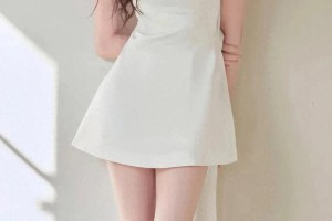 张艺凡高挑身材穿搭秘诀与演艺优势