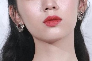 《四方馆》高冷郡主素颜反差萌：臭脸女神私下竟是社恐宅女
