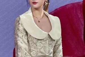 刘亦菲新中式礼服惊艳外滩，引领审美革命